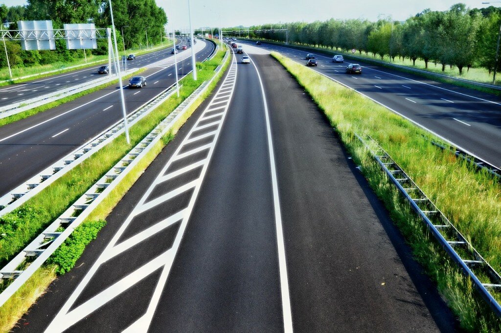 Фото: Строительство автомагистралей хотят поставить на поток